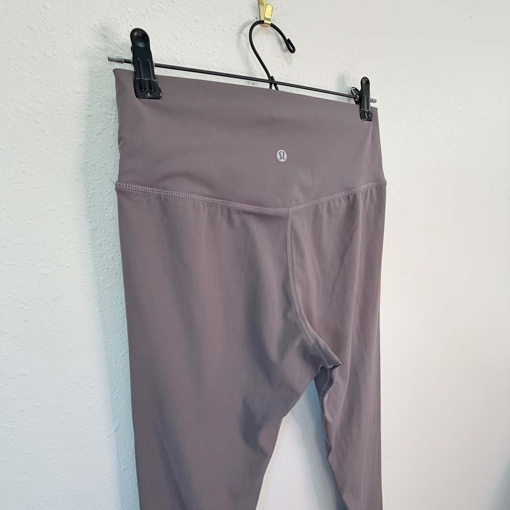 Lululemon High Rise Leggings Womens Mauve Taupe 7/8 Yoga Athleisure No Size Tag - Picture 14 of 14